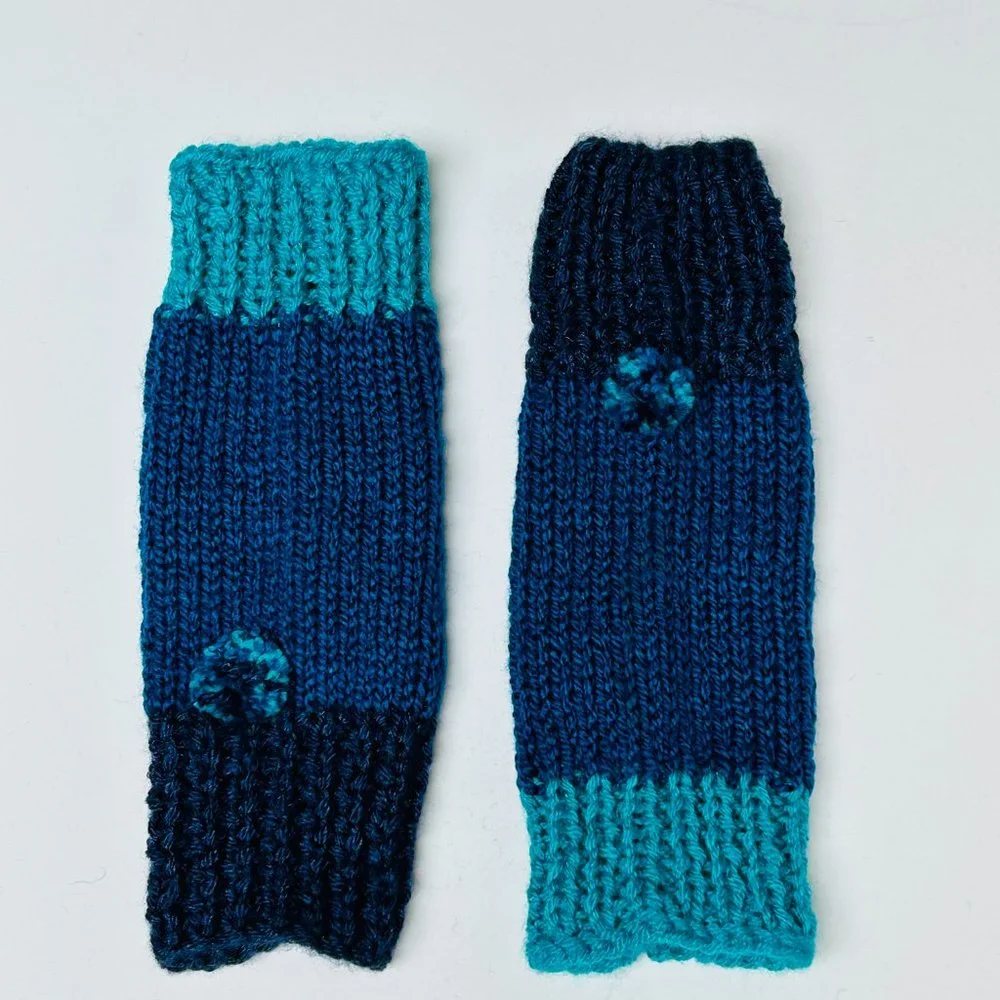Hand knit Fingerless, Colorblock Gloves/Wrist Warmers with crochet flower
